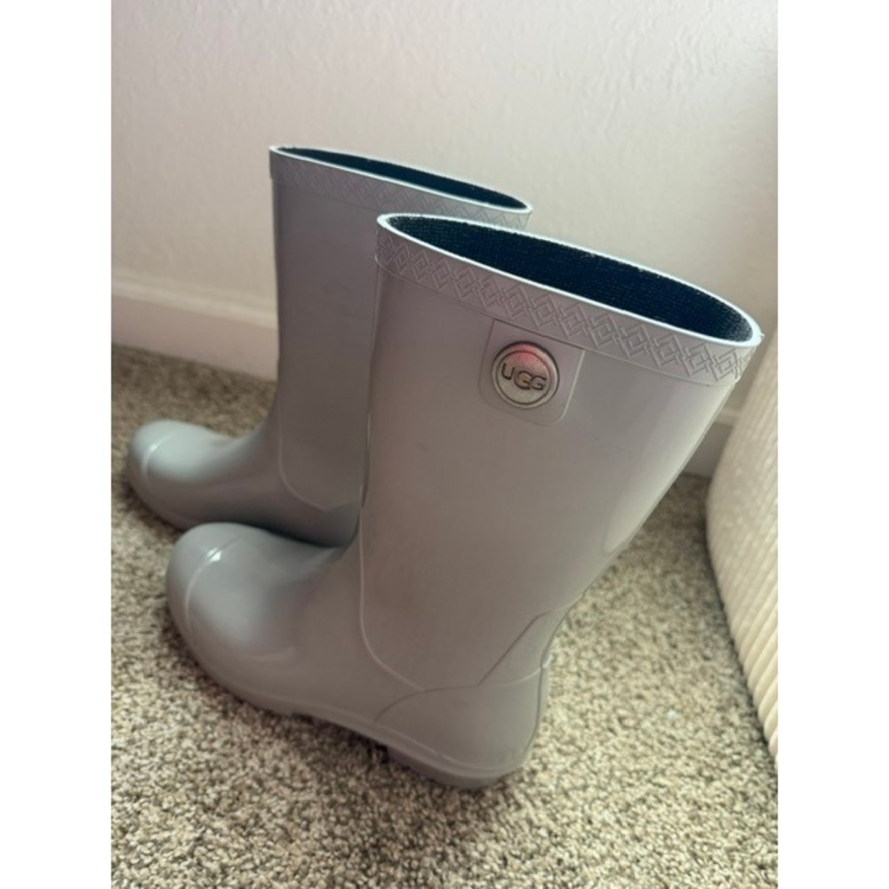 UGG Shaye Rain Boots Womens Grey Gloss Waterproof Mid Calf Rubber Boots USA Made